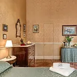 Royal Arthouse Lady Marys Tribunali Luxury - Family Apartament Neapol