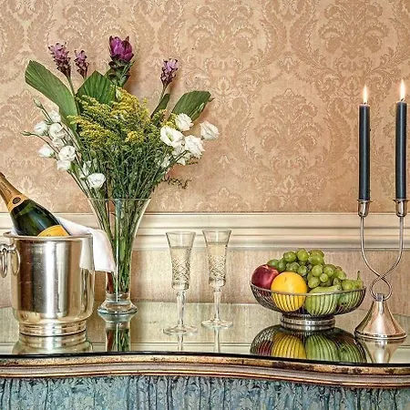 Royal Arthouse Lady Marys Tribunali Luxury - Family