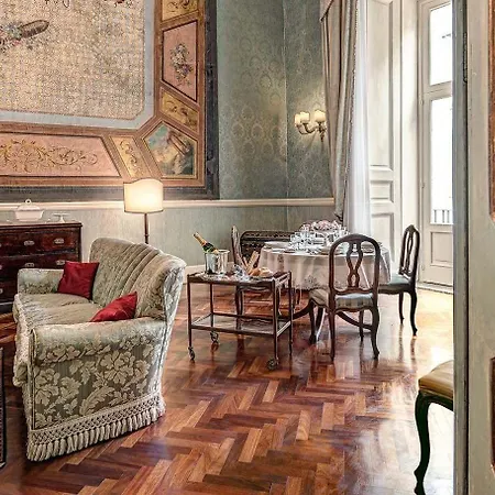Royal Arthouse Lady Marys Tribunali Luxury - Family