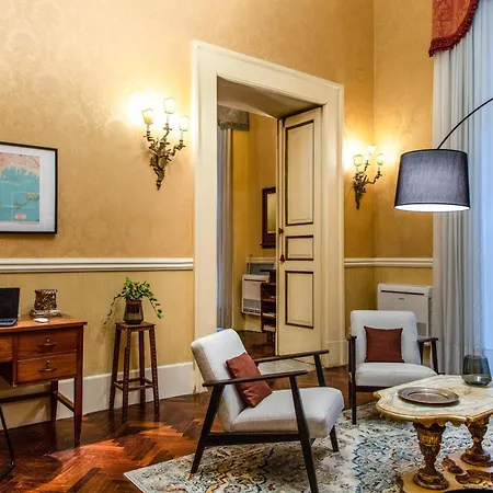 Royal Arthouse Lady Marys Tribunali Luxury - Family