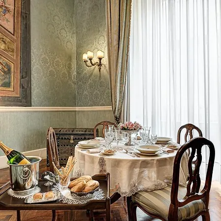 Apartment Arthouse Lady Marys Tribunali Luxury *