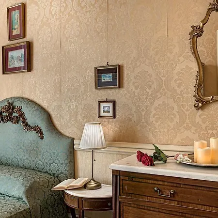 Royal Arthouse Lady Marys Tribunali Luxury - Family 나폴리