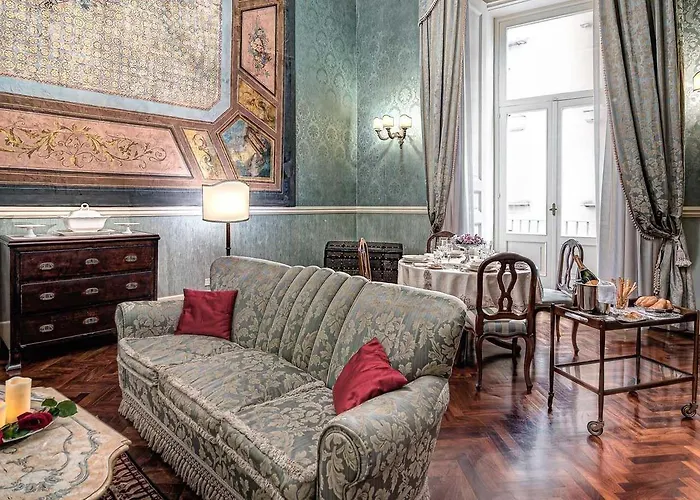 Royal Arthouse Lady Marys Tribunali Luxury - Family