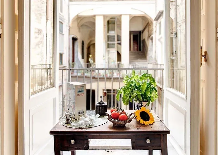 Royal Arthouse Lady Marys Tribunali Luxury - Family * Napels