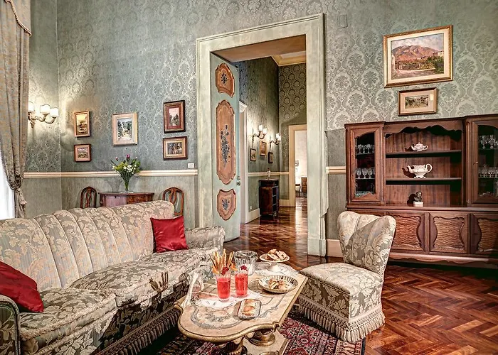 Royal Arthouse Lady Marys Tribunali Luxury - Family *